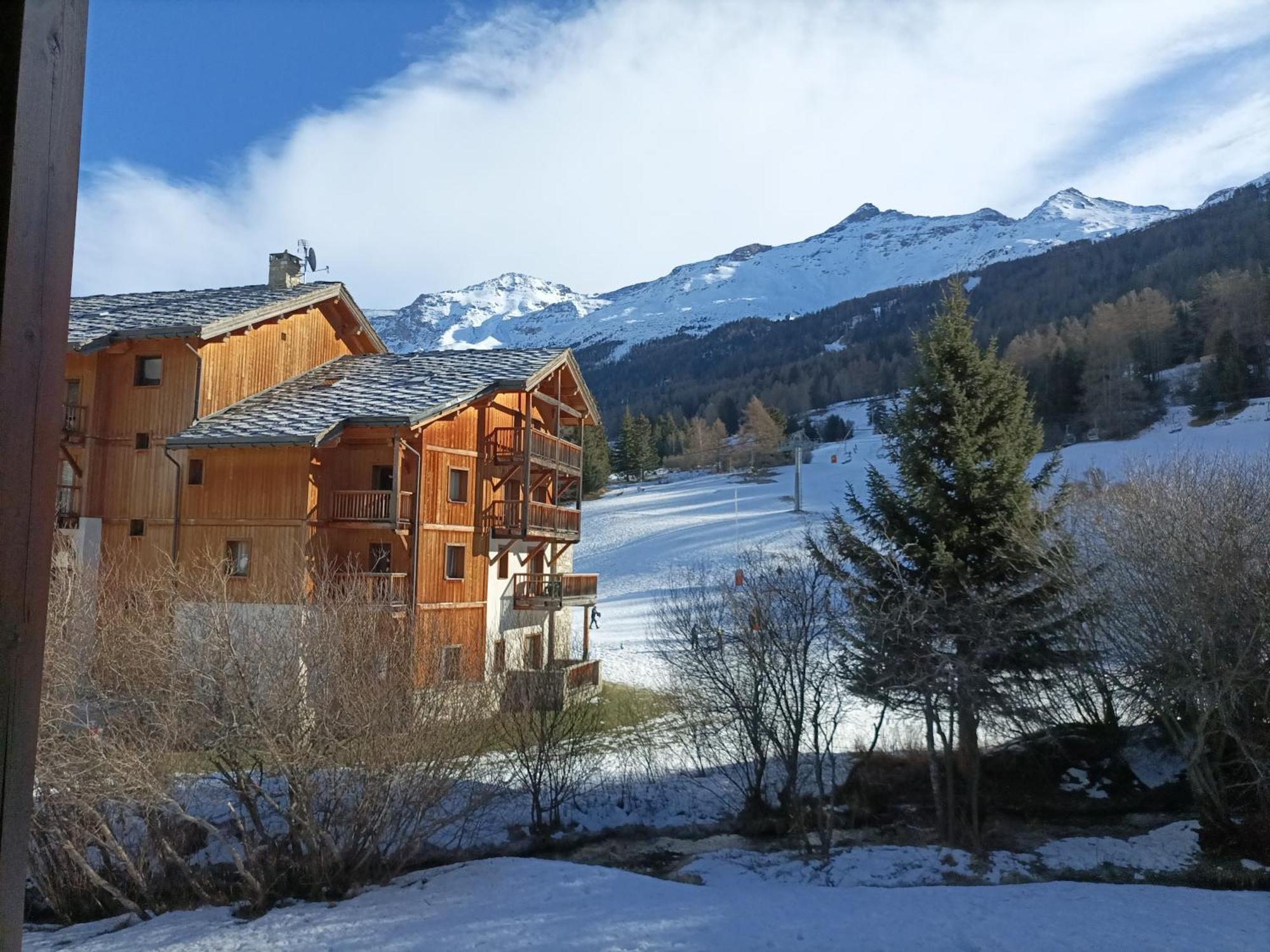 Residence Les Alpages 4 Etoiles - Appartement 4 Personnes - Piscine, Hammam, Sauna, Jacuzzi - Valcenis 73480 Ланслебург-Мон-Сени Екстериор снимка
