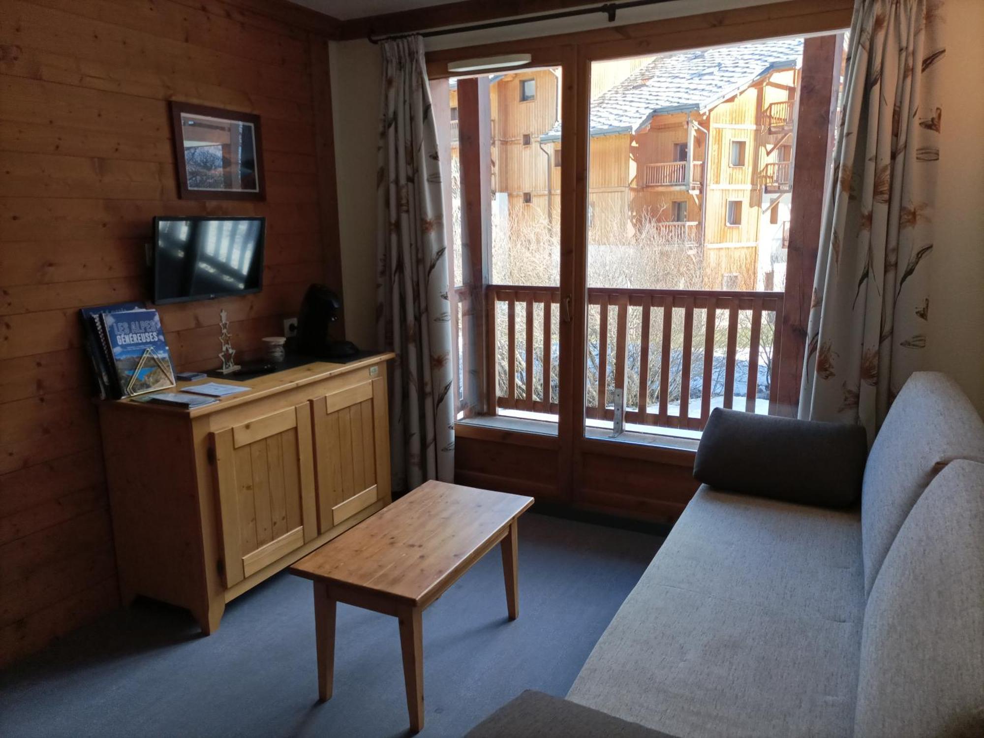 Residence Les Alpages 4 Etoiles - Appartement 4 Personnes - Piscine, Hammam, Sauna, Jacuzzi - Valcenis 73480 Ланслебург-Мон-Сени Стая снимка